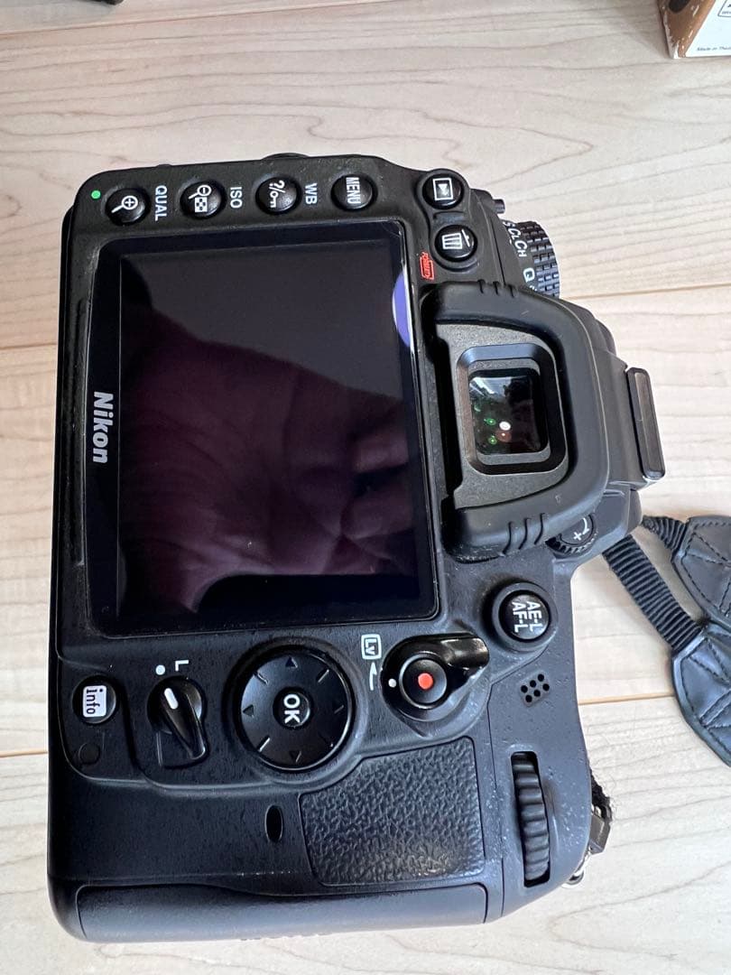 Nikon Digital Slrs D7000 16-85Mm
