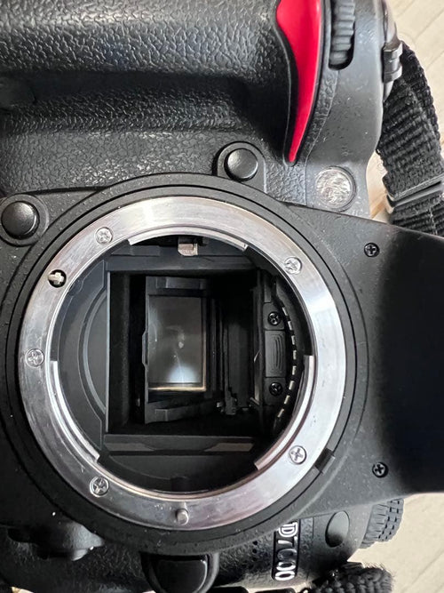 Nikon Digital Slrs D7000 16-85Mm