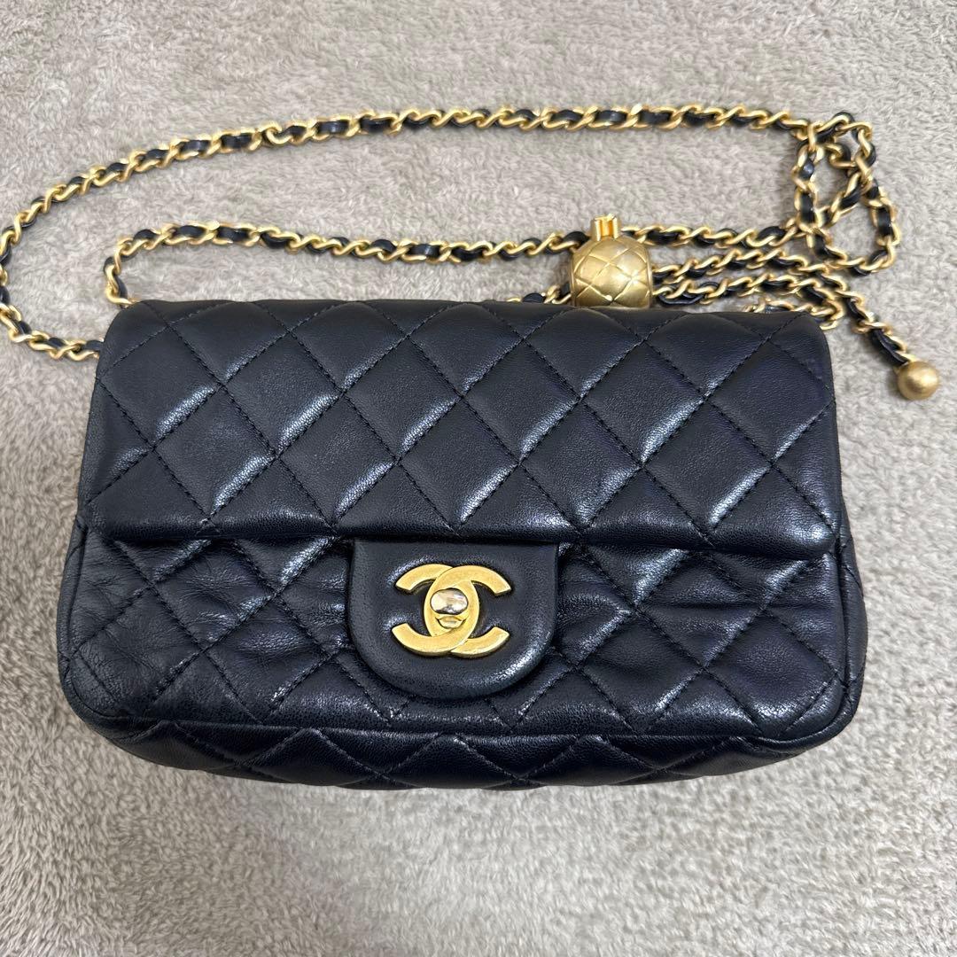 Chanel Shoulder Bags