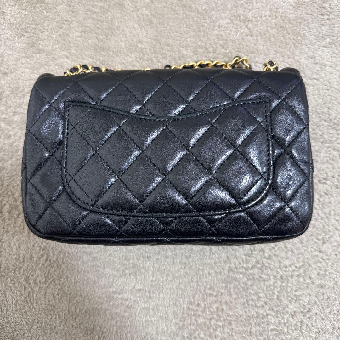 Chanel Shoulder Bags