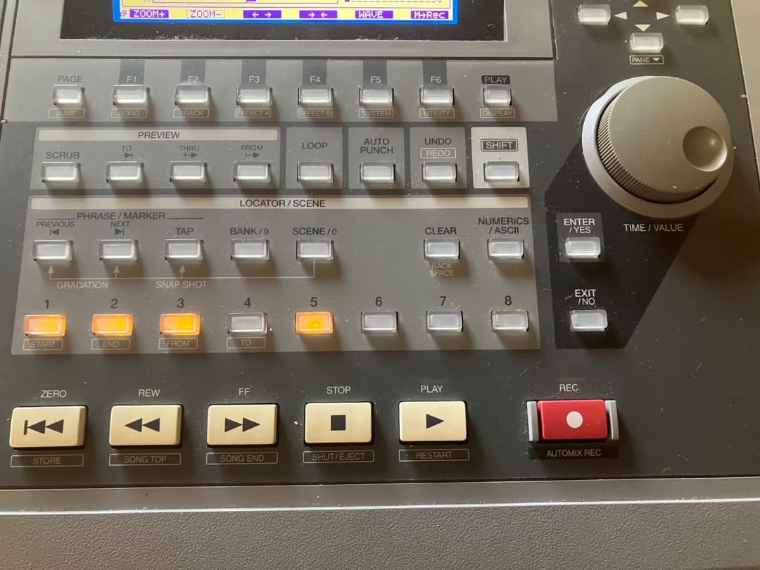 Roland Multitrack Recorders Vs-1680