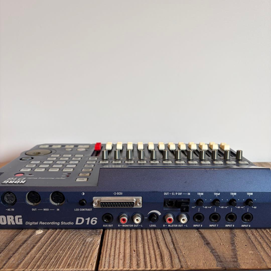 Korg Multi -Track Recorder D16
