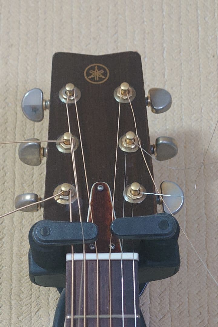 Yamaha Acoustic Guitars Fg-200