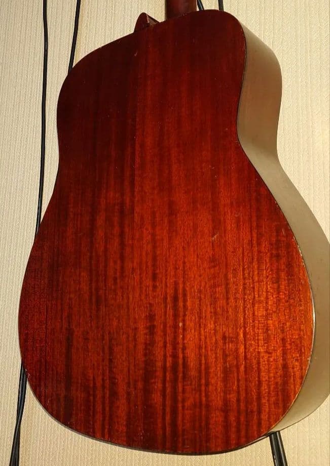 Yamaha Acoustic Guitars Fg-200