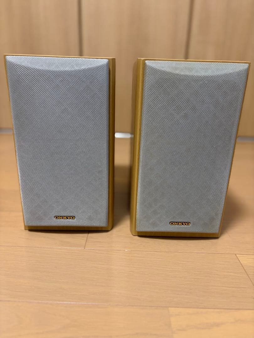 Onkyo Speakers D-V77