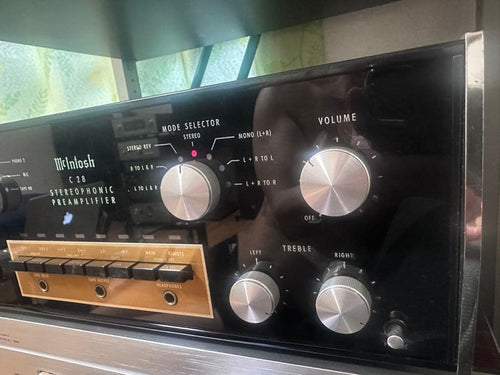 Preamplifiers Mcintosh C28 Stereophonic Preamplifier