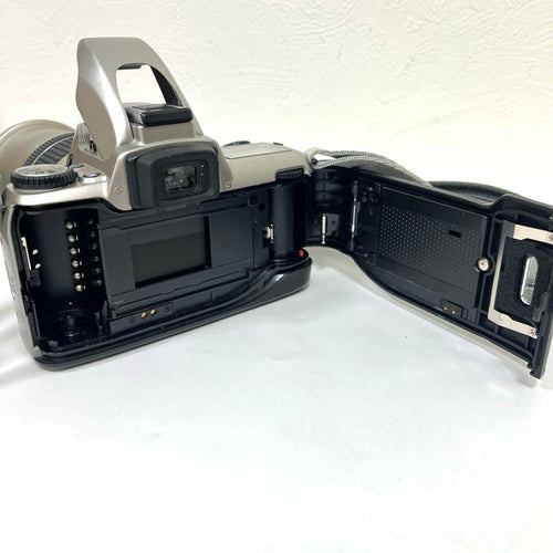 Nikon Slr Camera (Film) Set U> 25-200Mm 1:3.8-5.5