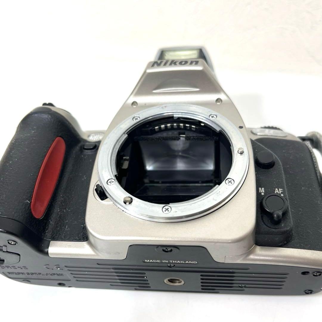 Nikon Slr Camera (Film) Set U> 25-200Mm 1:3.8-5.5