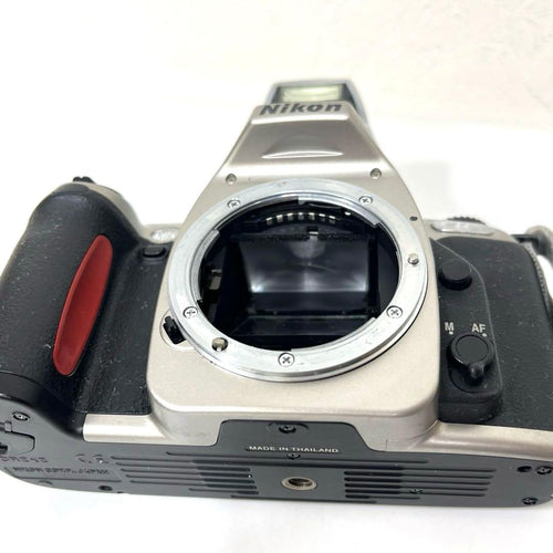 Nikon Slr Camera (Film) Set U> 25-200Mm 1:3.8-5.5