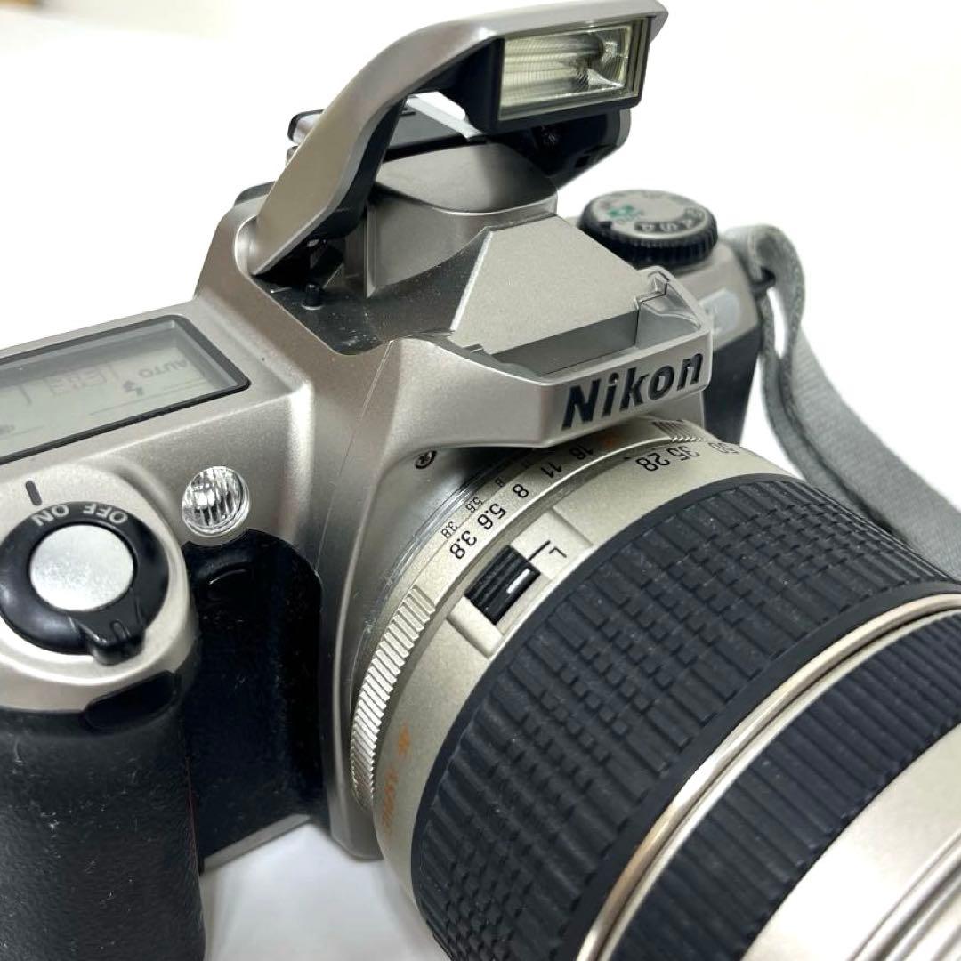 Nikon Slr Camera (Film) Set U> 25-200Mm 1:3.8-5.5