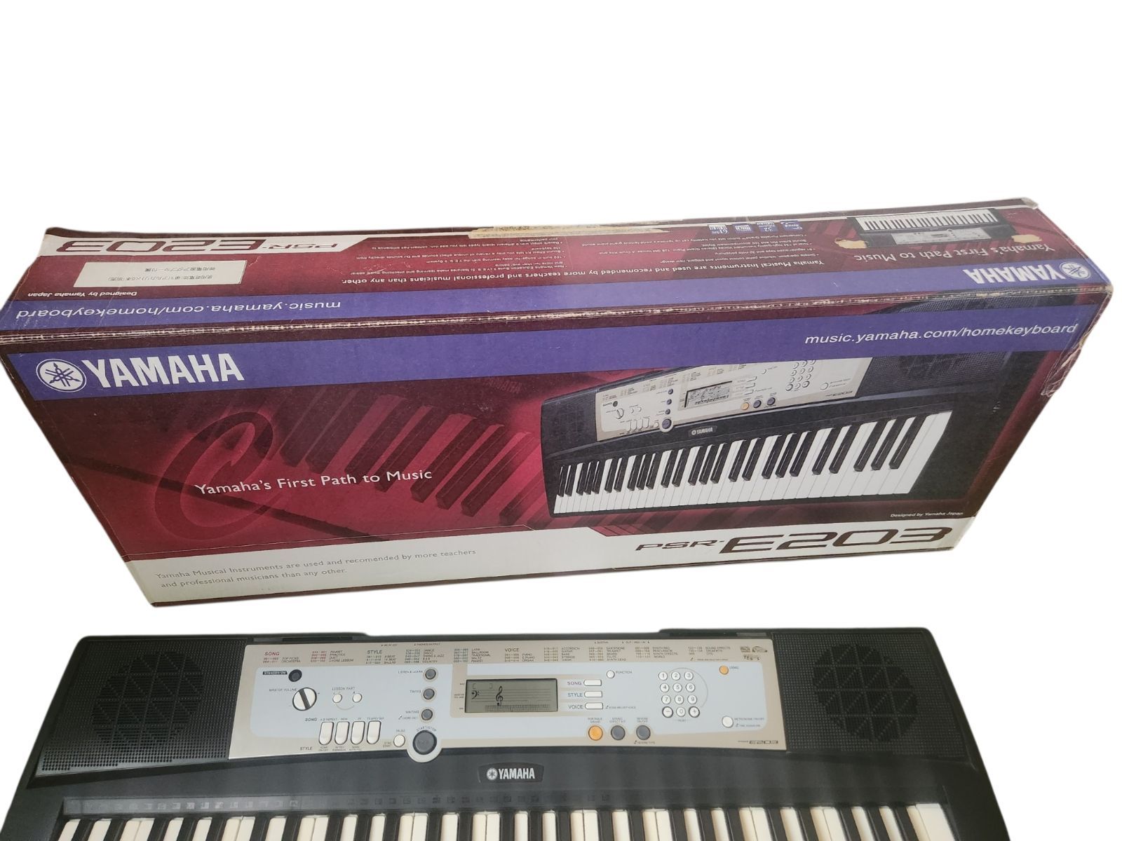 Yamaha Keyboard Electronic Piano Psr-E203