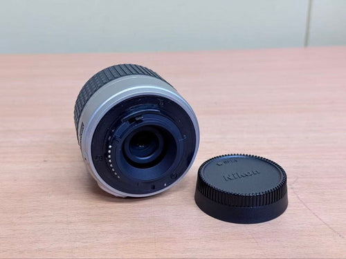 Nikon Zoom Lenses Af-S Dx Zoom-Nikkor 18-55Mm F/3.5-6.3G