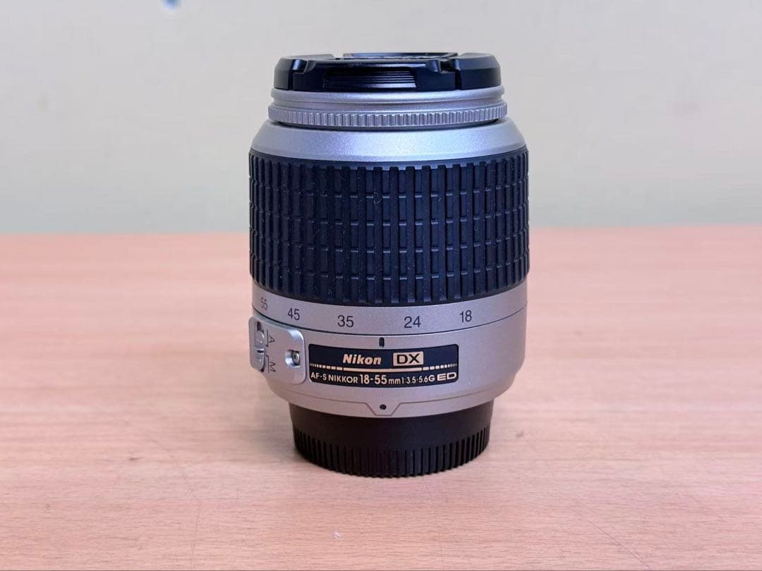 Nikon Zoom Lenses Af-S Dx Zoom-Nikkor 18-55Mm F/3.5-6.3G