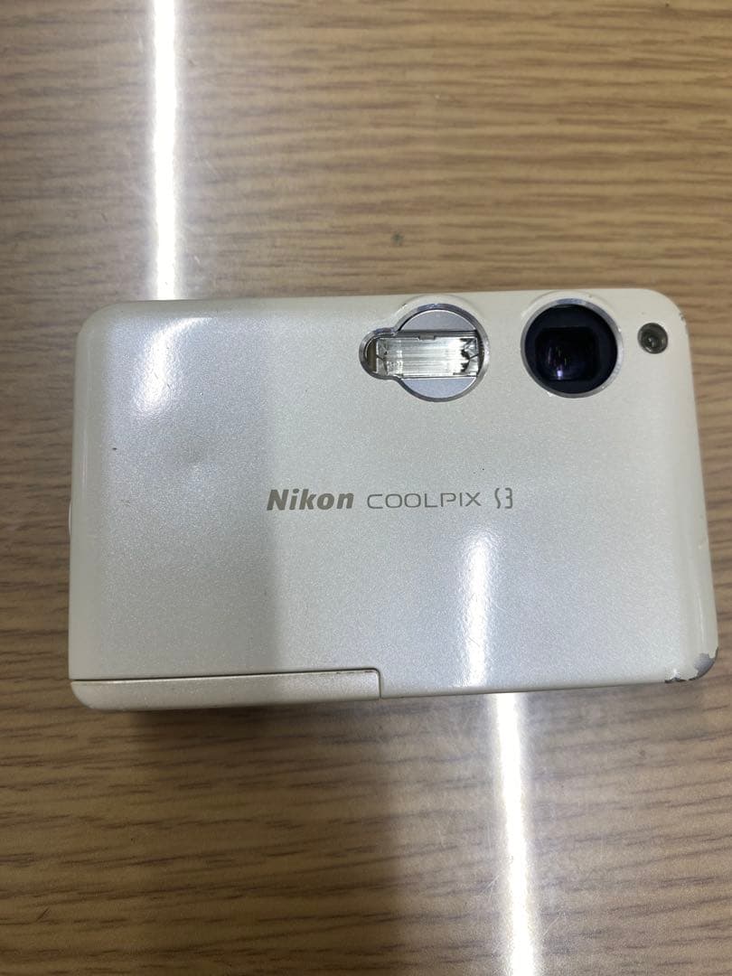 Nikon Compact Digital Camera It Coolpix S3