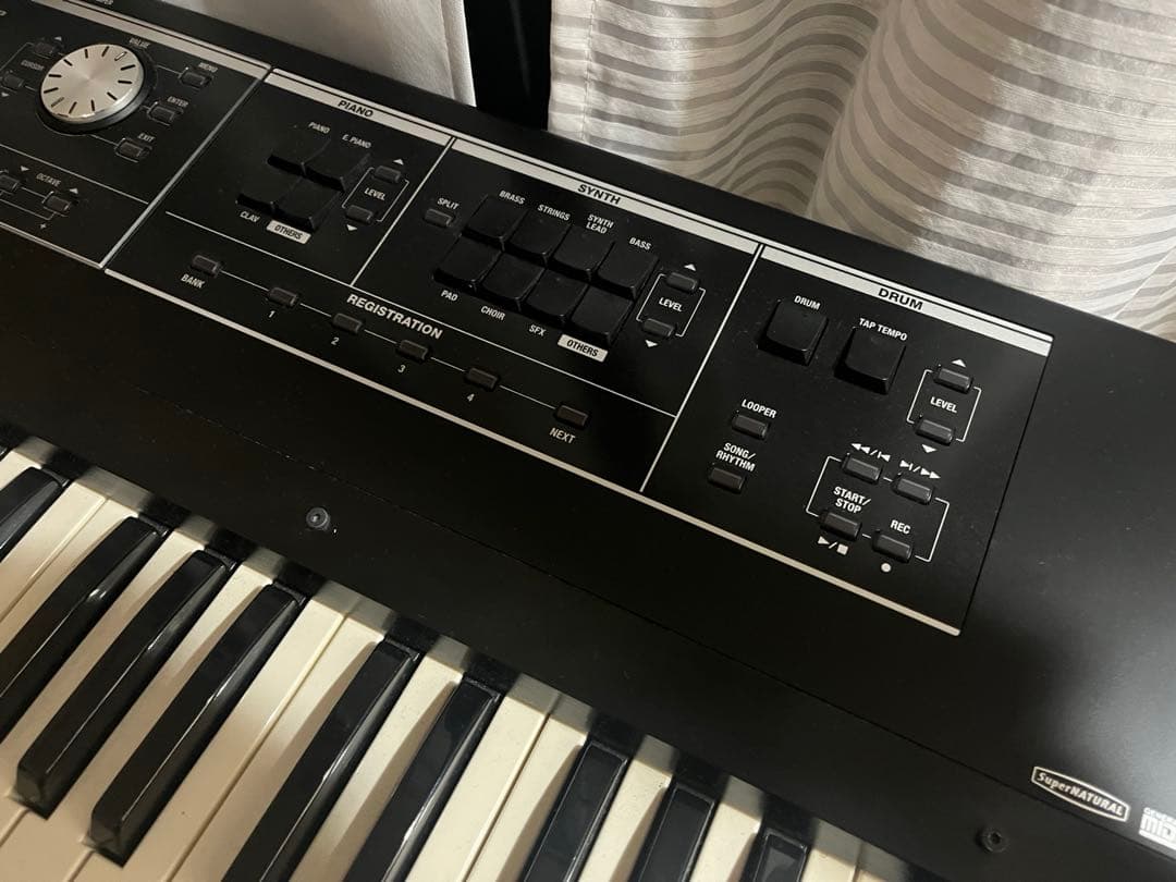 Roland Keyboards Digital Pianos Vr-730 73