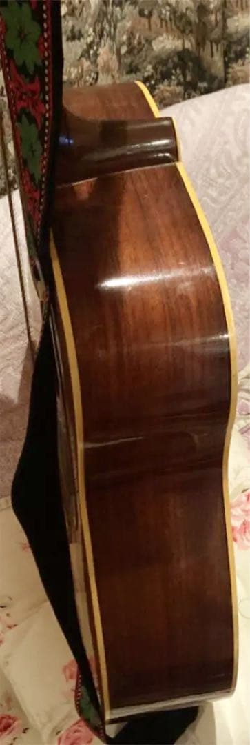 Yamaha Acoustic Guitar