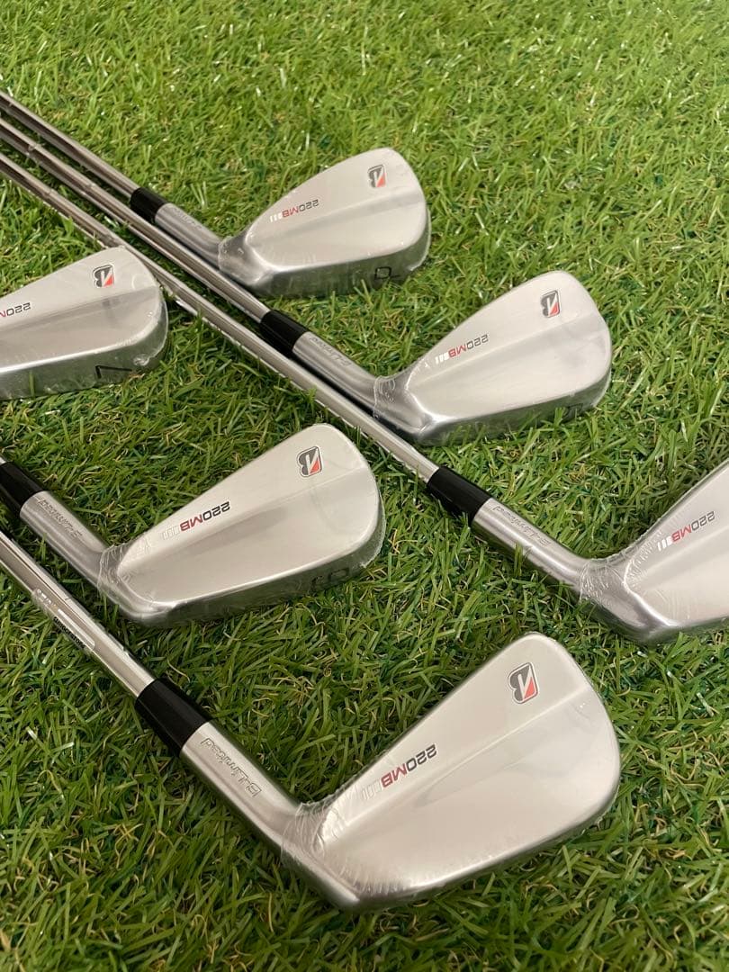 Bridgestone Iron Sets B 220Mb X100