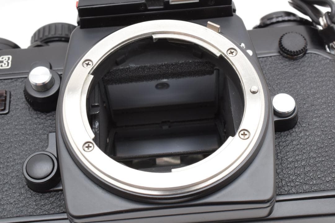 Nikon Slr Camera (Film) F3 B562