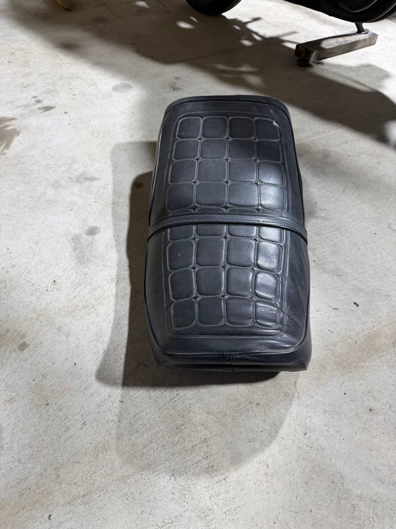 Suzuki Seat Gs750G