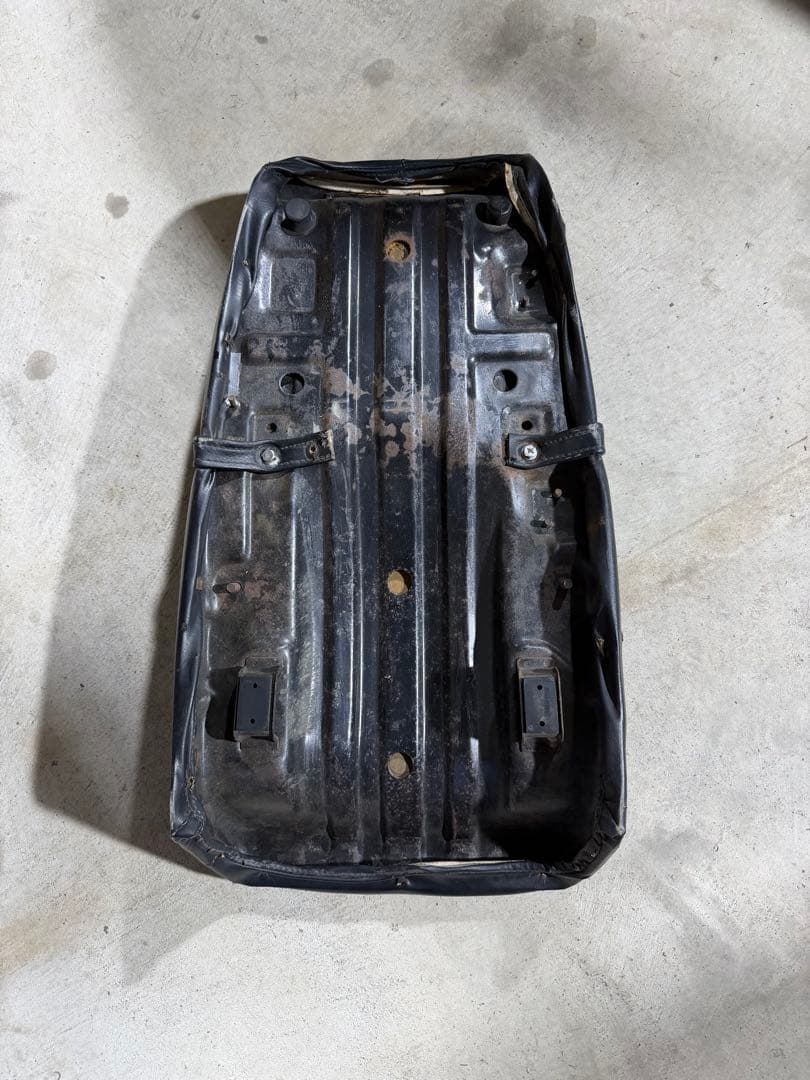 Suzuki Seat Gs750G