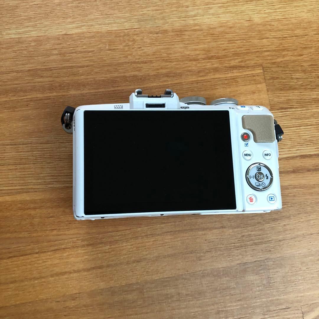 Olympus Mirrorless Interchangeable Lens Cameras Pen E-Pl7