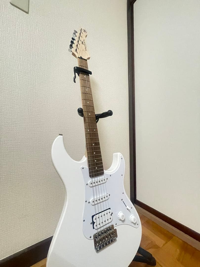 Yamaha Electric Guitars Pacifica 012