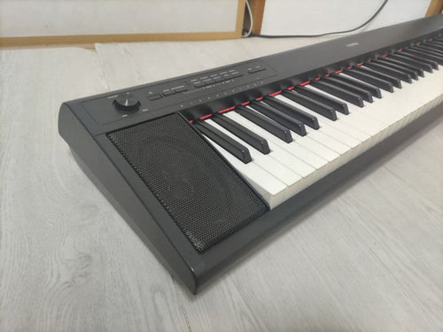 Yamaha Keyboards Digital Pianos Piaggero Np-12B 61