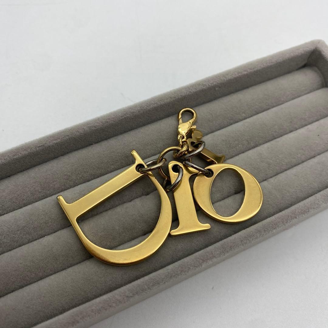 Charmes Christian Dior