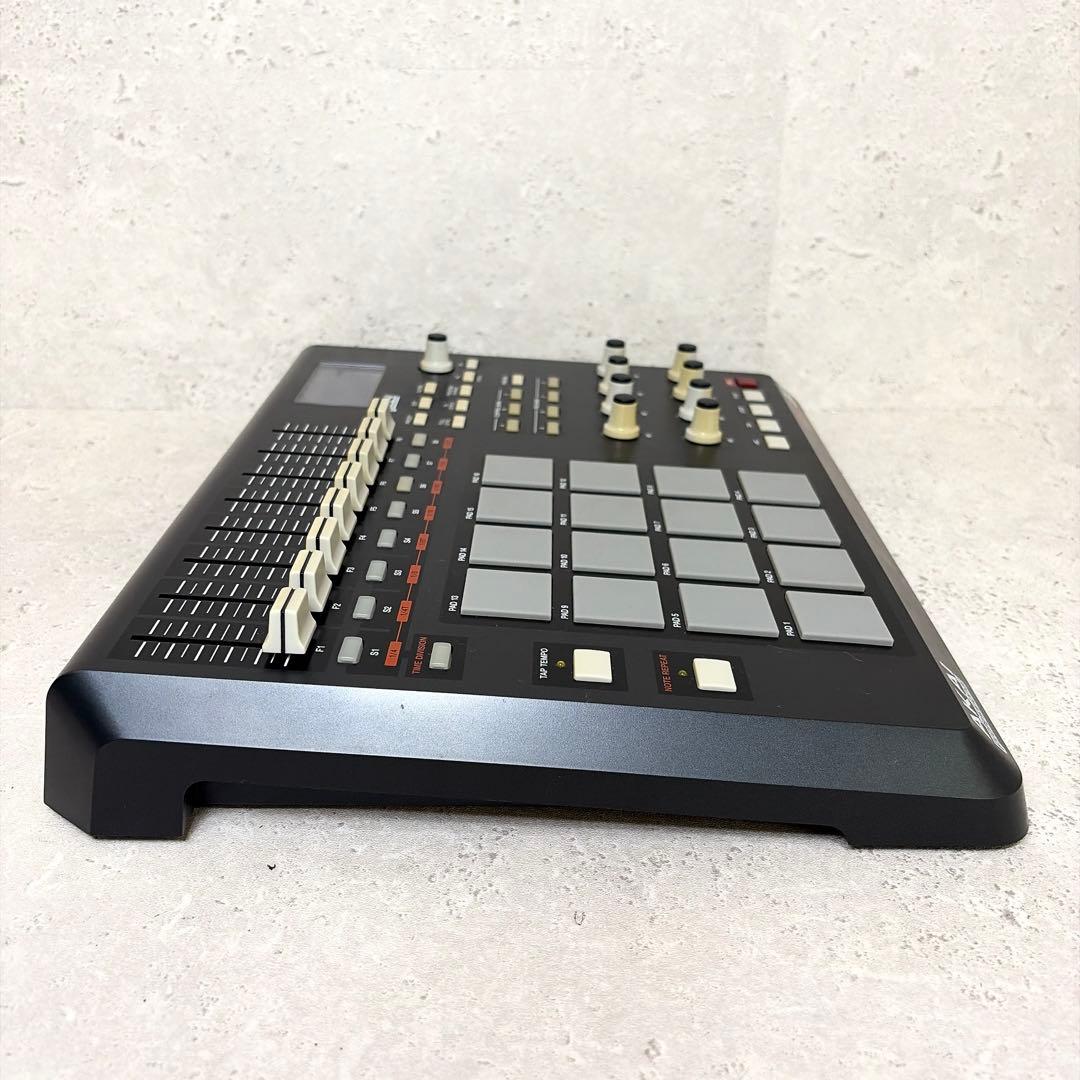 Akai Professional Midi Keyboards Pads Mpd32