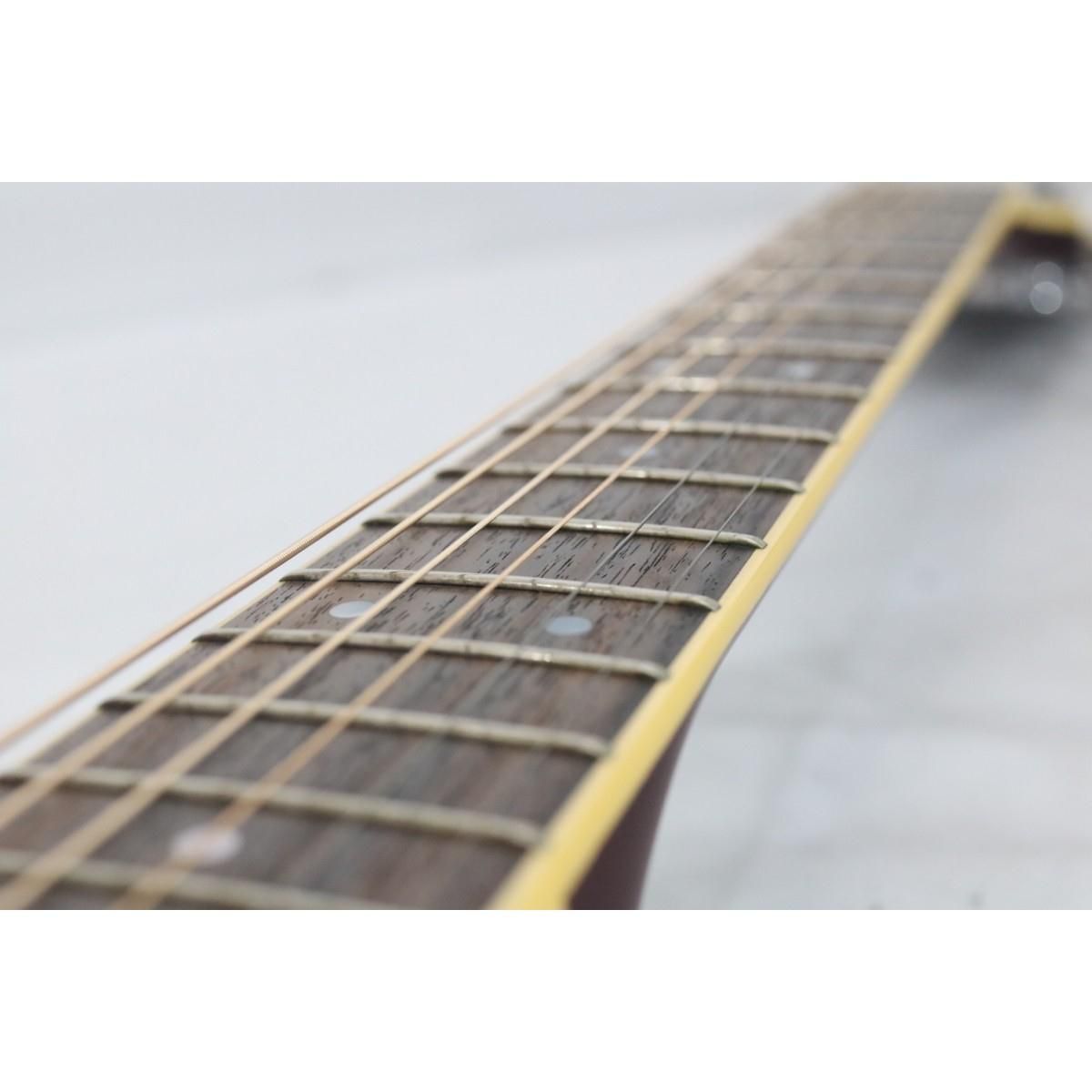 Yamaha Acoustic Guitar