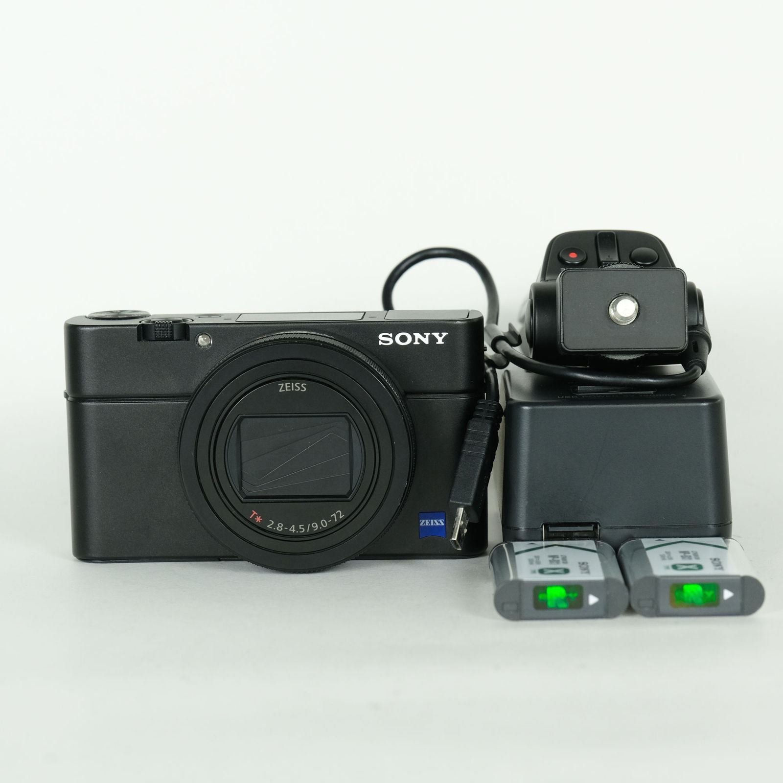 Sony Compact Digital Camera 2 Cyber-Shot Dsc-Rx100M6