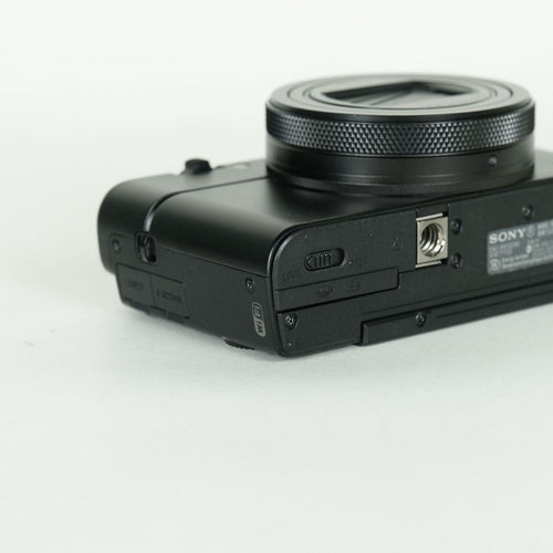 Sony Compact Digital Camera 2 Cyber-Shot Dsc-Rx100M6