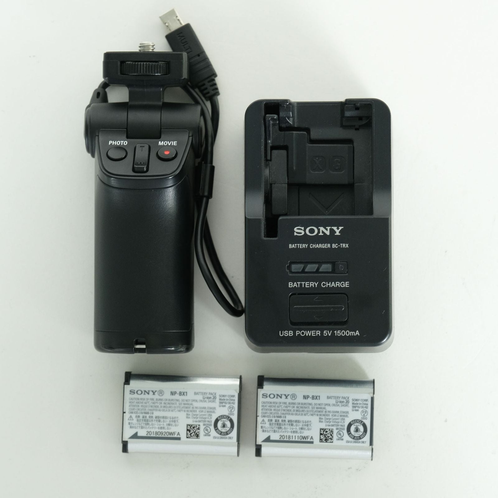 Sony Compact Digital Camera 2 Cyber-Shot Dsc-Rx100M6
