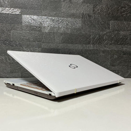 Fujitsu Windows Notebook Body Corei7 8 M.2Ssd256Gb
