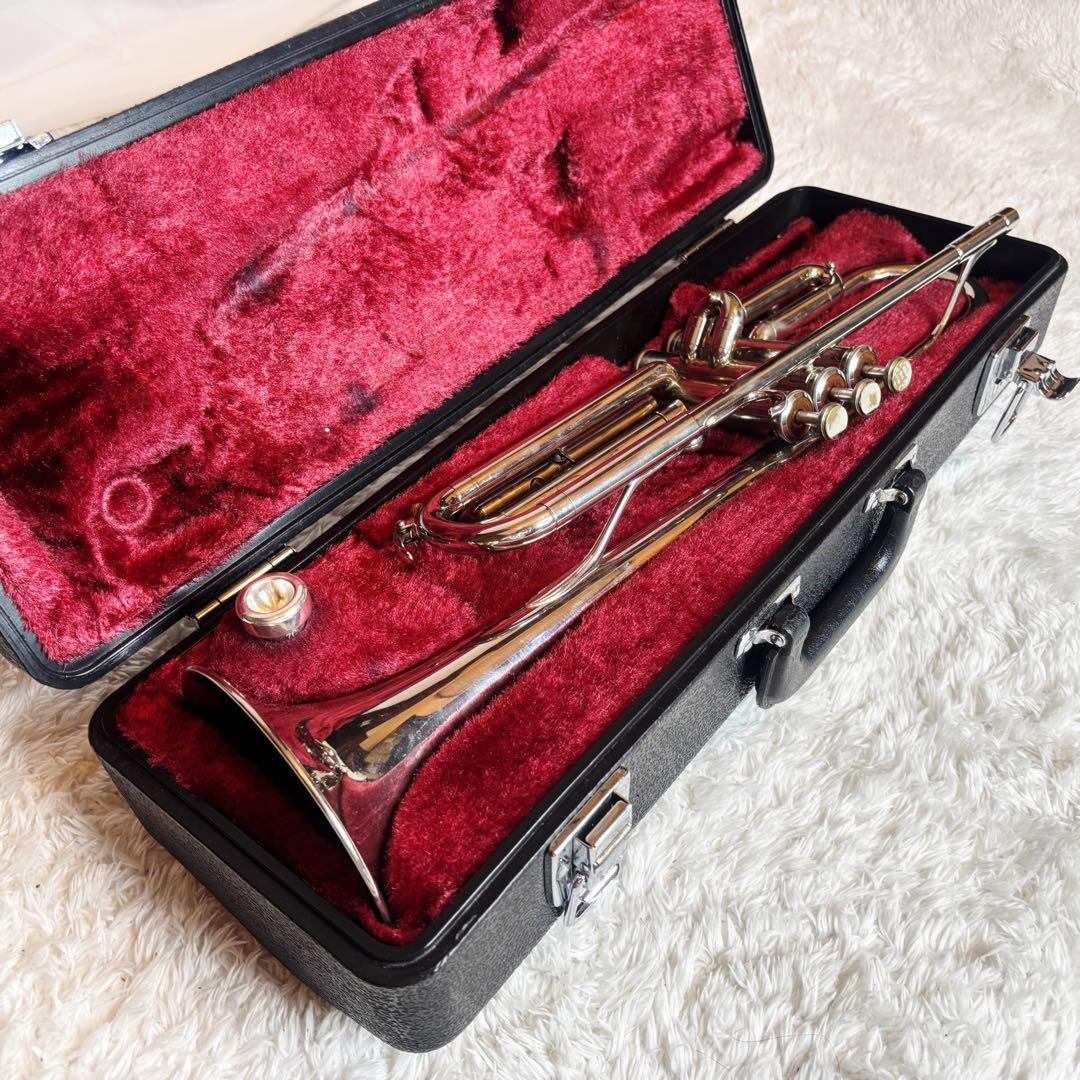 Trumpets Yamaha Ytr-136