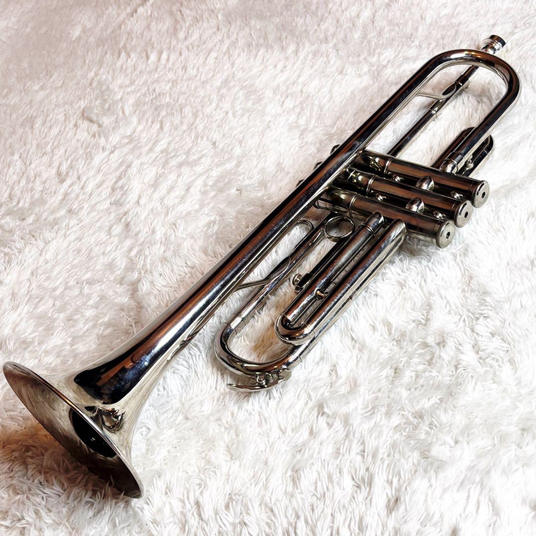 Trumpets Yamaha Ytr-136