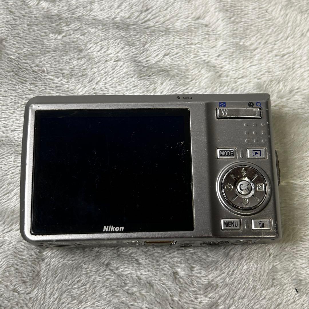 Nikon Compact Digital Cameras 2 Coolpix S550
