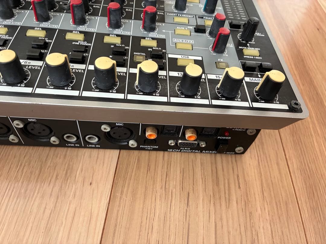 Roland Microphone Mixer 24Bit96Khz 16Ch M-16Dx