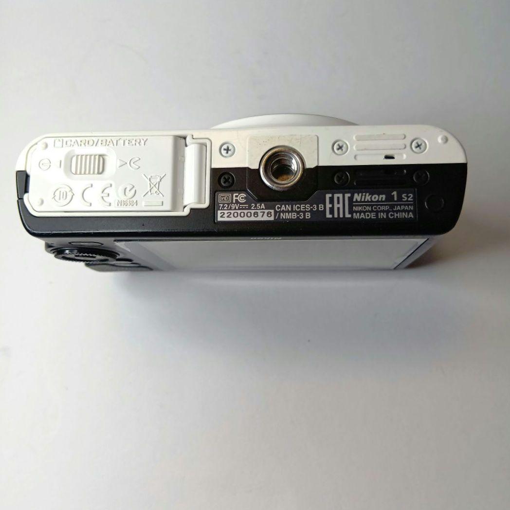 Nikon Mirrorless Interchangeable Lens Cameras 1 S2