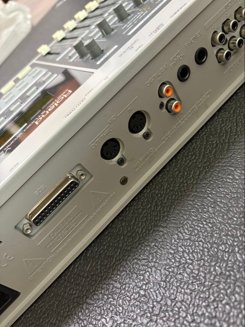 Roland Multitrack Recorders Vs-880 Mtr