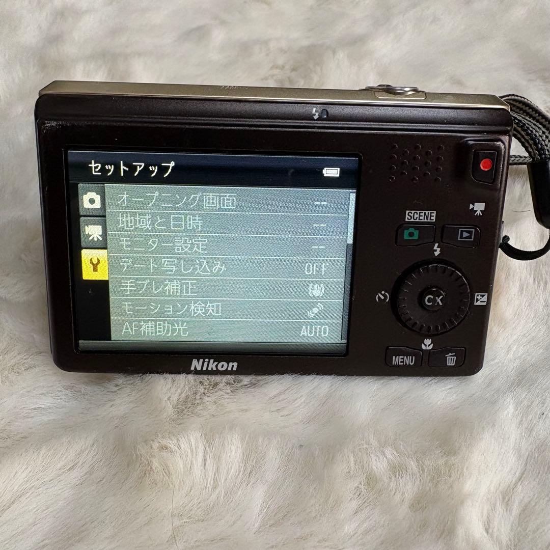 Nikon Compact Digital Camera Coolpix S6300
