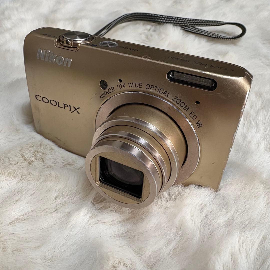Nikon Compact Digital Camera Coolpix S6300
