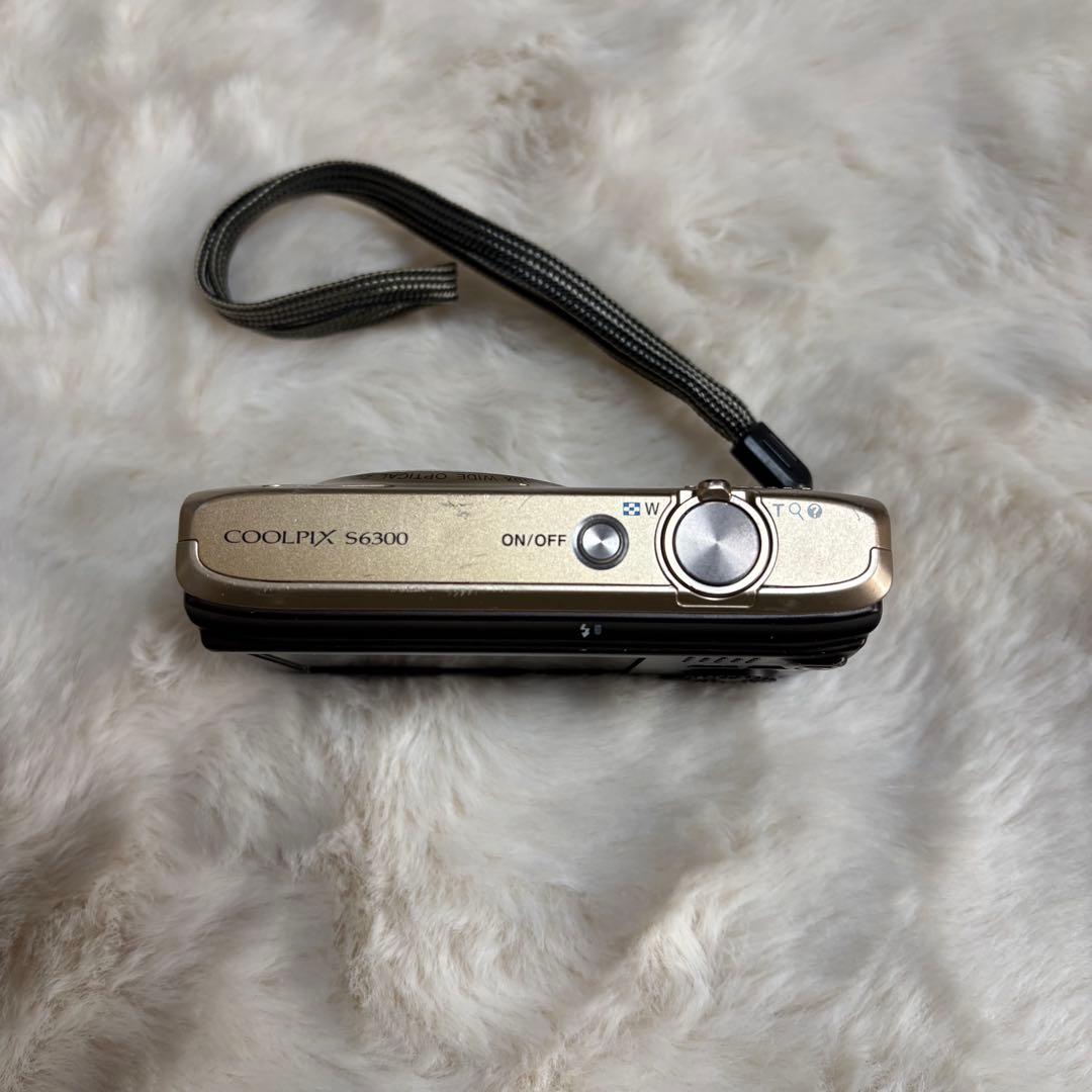 Nikon Compact Digital Camera Coolpix S6300