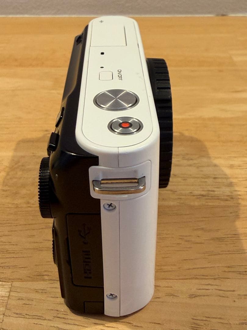 Nikon Digital Camera 1 J2