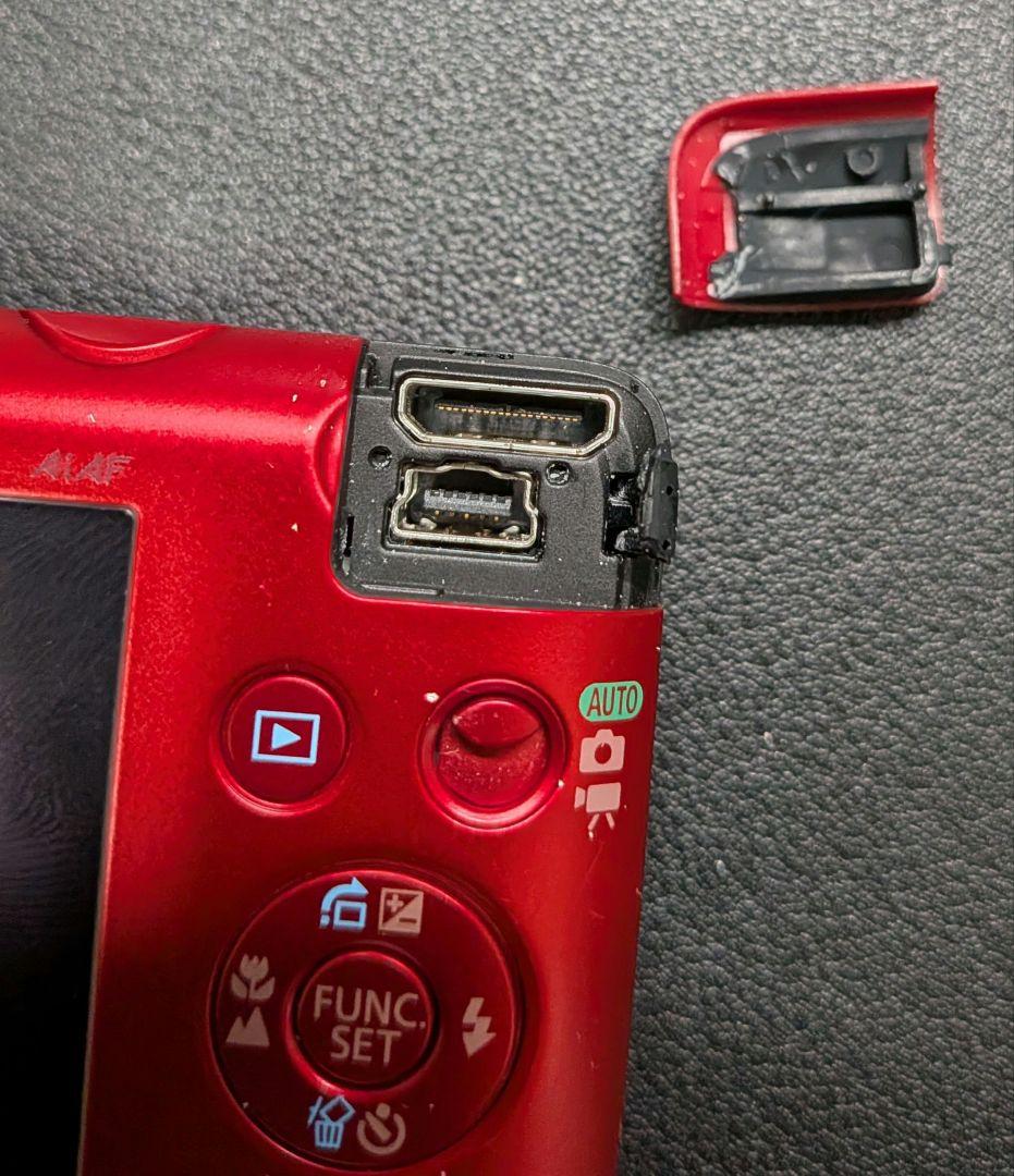 Compact Digital Camera Canon Ixy210Is
