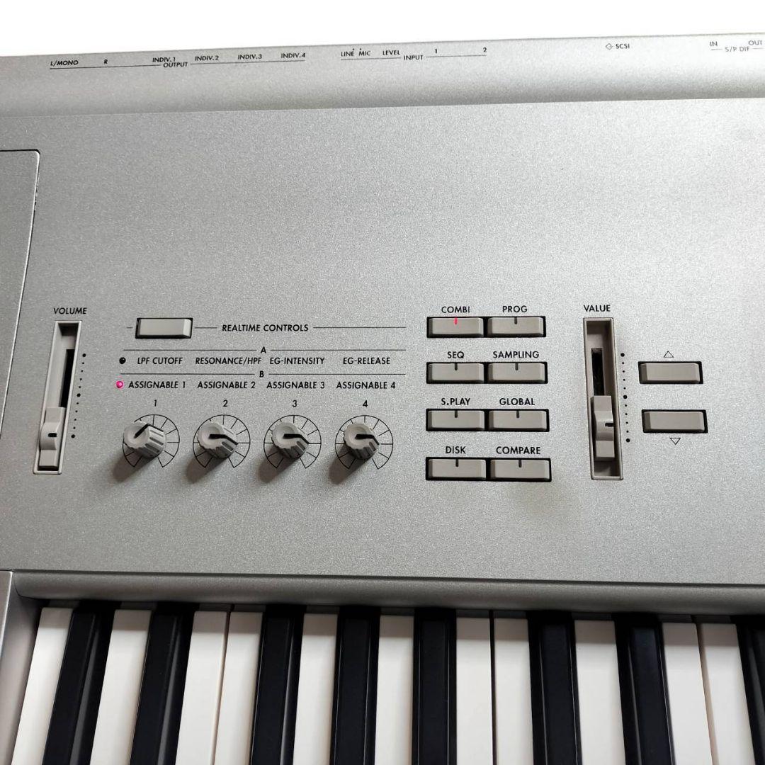 Korg Modular Synthesizers 815 Triton V2 61
