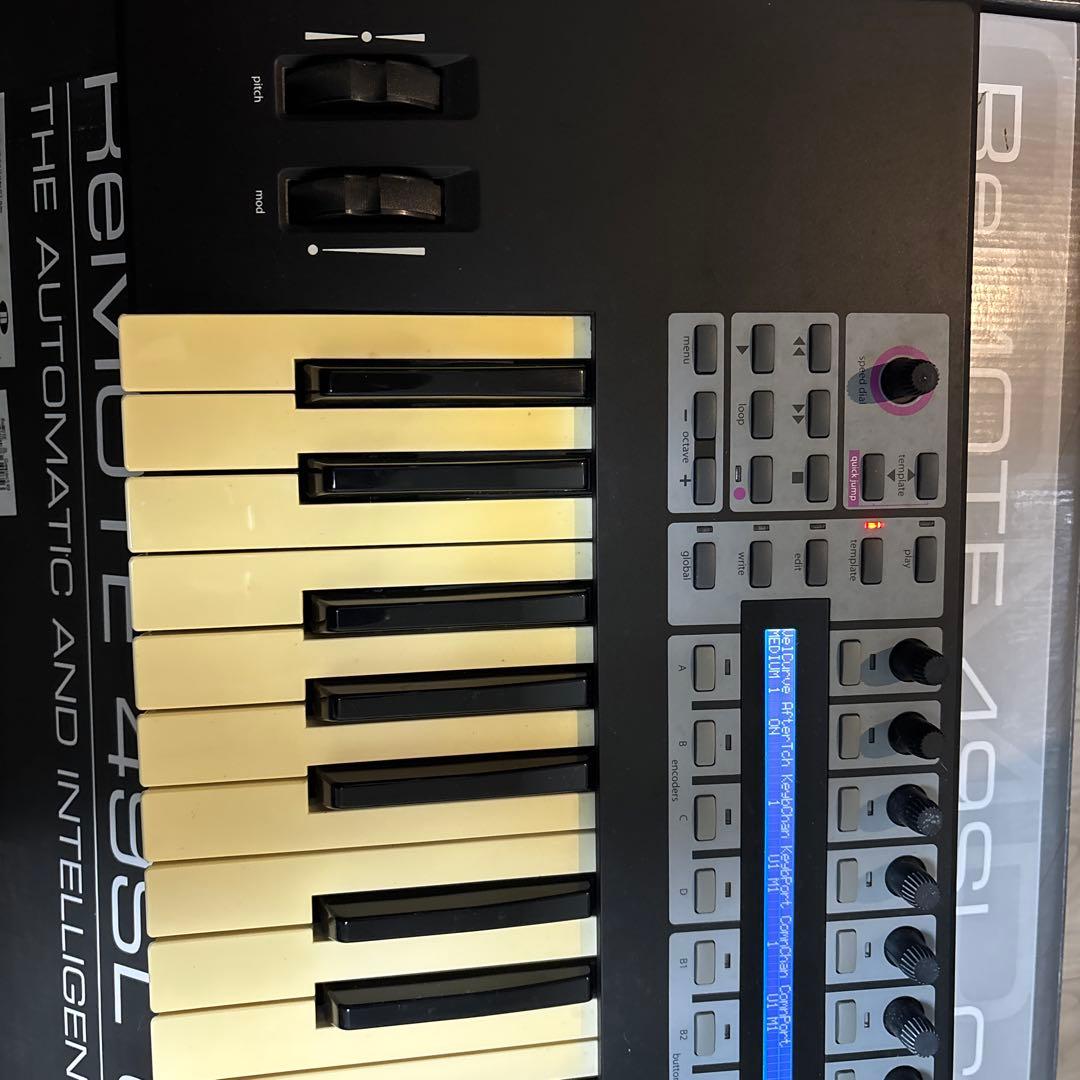 Midi Keyboard Pad Novation Remote 49Sl Compact