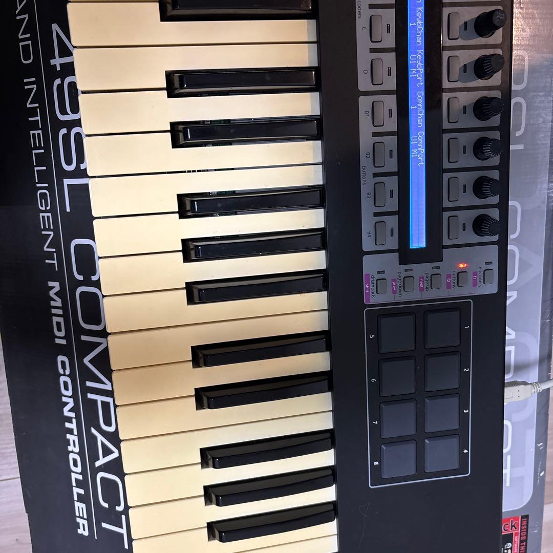 Midi Keyboard Pad Novation Remote 49Sl Compact