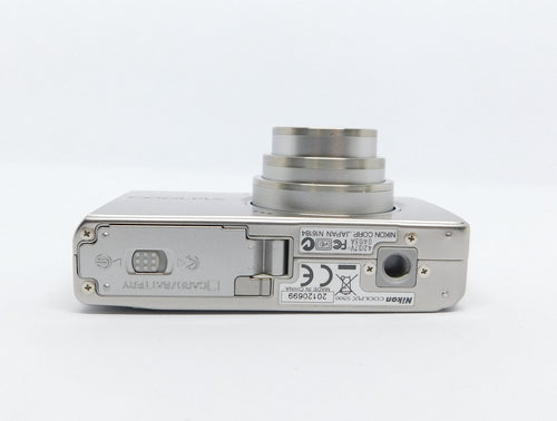 Nikon Compact Digital Camera Coolpix S500 Y2K Ccd