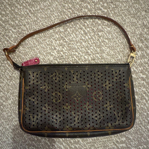 Louis Vuitton Shoulder Bags